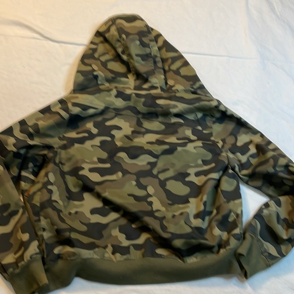 Volcom Women’s Camo Light Jacket Size Small /10 - Picture 4 of 4